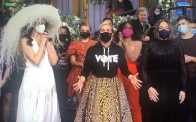Kristen Wiig Looks Just Peachy in ‘Vote Georgia’ Hoodie on SNL